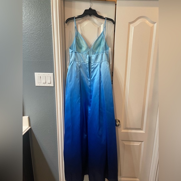 Never worn formal blue ombré dress. Size 11/12. - Picture 2 of 5